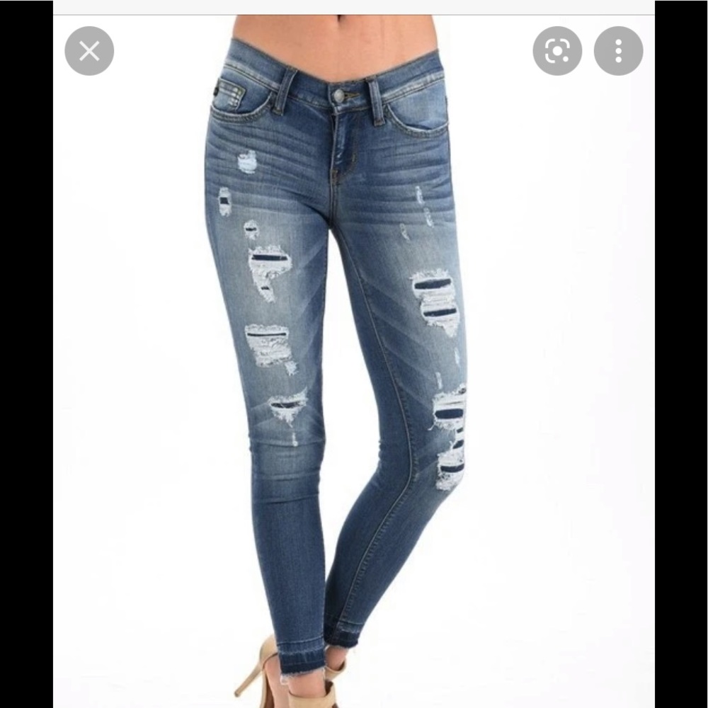 Judy Blue Patched repair Skinny Fit Distressed Jeans 7/28